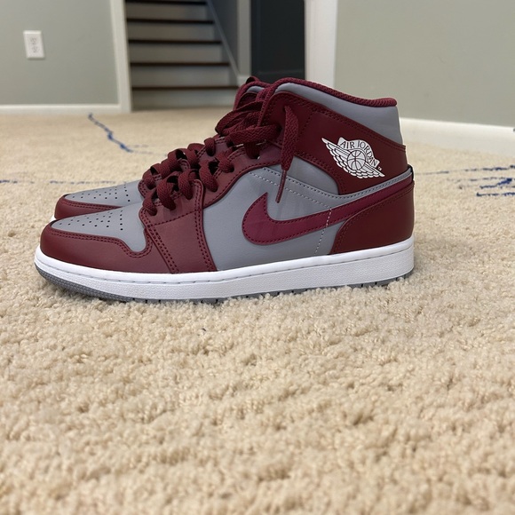 Nike Jordan 1 Cherrywood Mid Men’s Size 9 - Picture 5 of 6